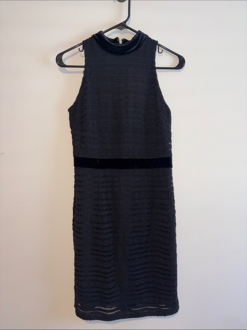 Tommy Hilfiger Black Textured Sleeveless Midi Dress